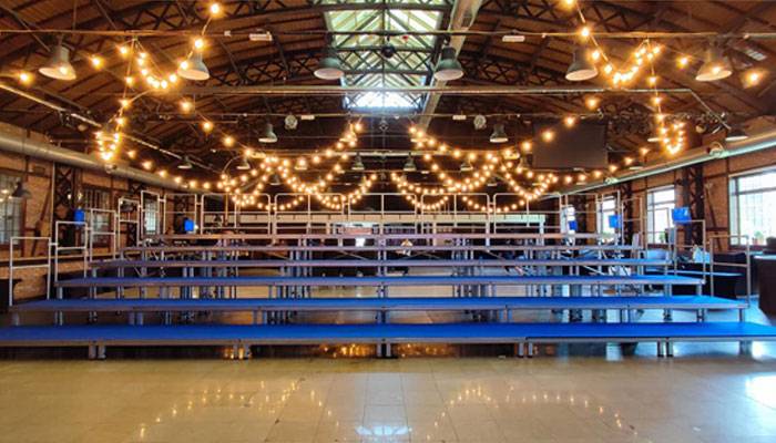 Alustage Bühnenpodeste